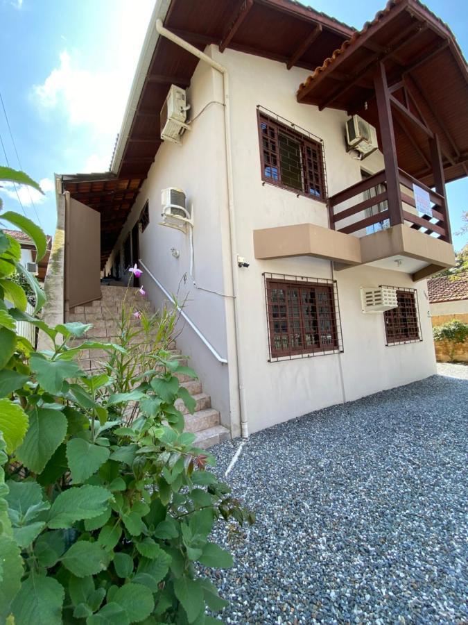 Apartamentos Vo Lela Bombinhas Exterior photo