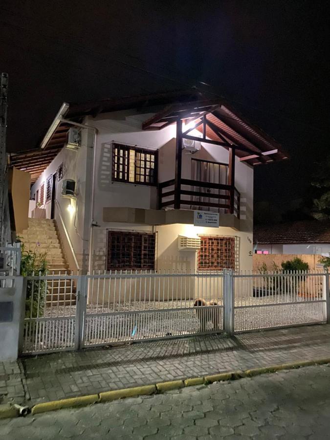 Apartamentos Vo Lela Bombinhas Exterior photo